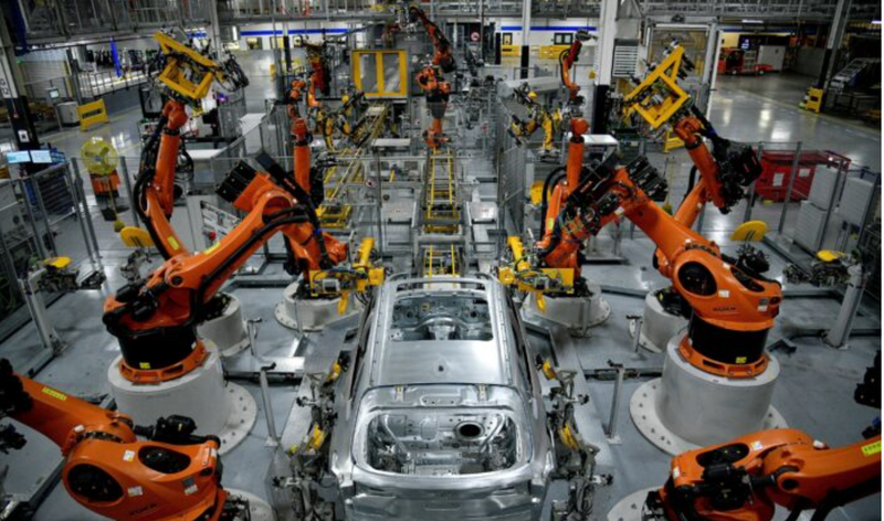 bí quyết giúp công nhân giữ việc ổn định trong thời kỳ tự động hoá và AI