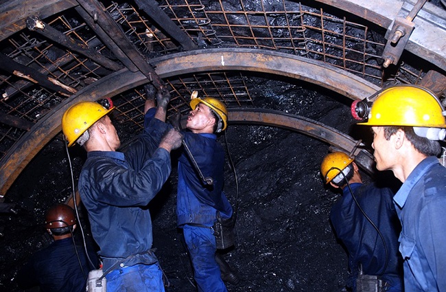 các bệnh nghề nghiệp trong khai thác mỏ và cách phòng tránh