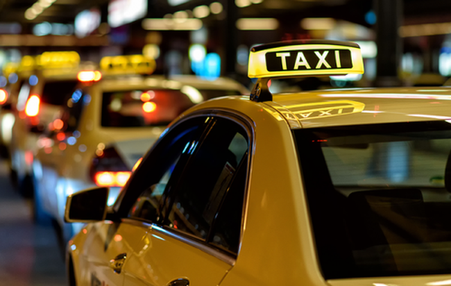 Đến năm 2025: Hà Nội sẽ “thay đồng phục” cho tất cả các hãng taxi
