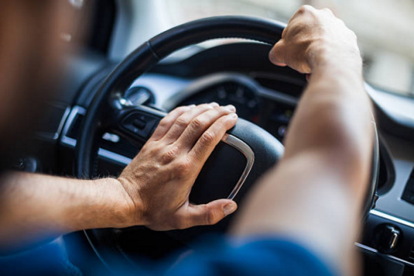 lái xe sẽ bị phạt bao nhiêu tiền khi bấm còi không đúng nơi quy định