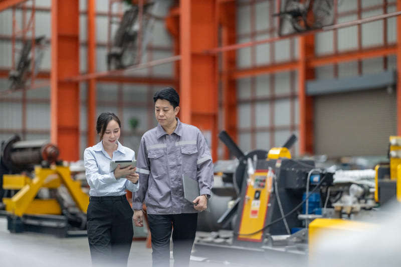 làm công nhân có cần biết tiếng anh không