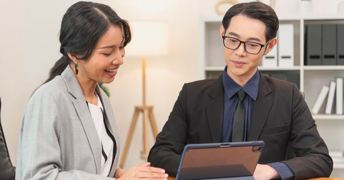 nhân viên C&B là gì