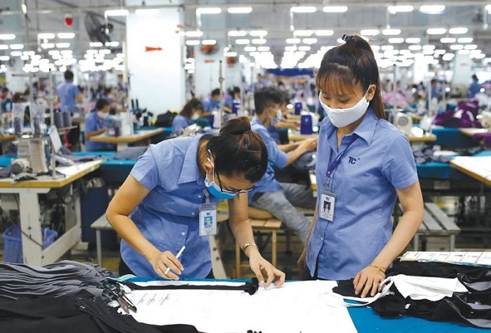 Bất chấp dịch bệnh, nhiều doanh nghiệp mở rộng nhà máy - tuyển hàng ngàn công nhân