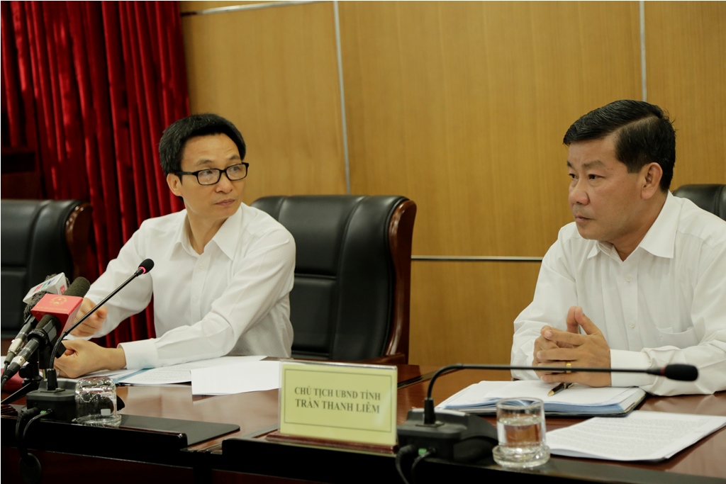 Phó Thủ tướng Vũ Đức Đam làm việc với Chủ tịch UBND tỉnh Bình Dương Trần Thanh Liêm