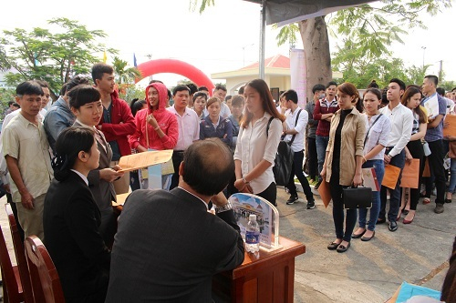 Tuyencongnhan.vn tham gia Phiên giao dịch việc làm Đà Nẵng 