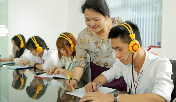 3 Tiêu chuẩn vàng sinh viên ngoại ngữ cần đạt được khi học nghề phiên dịch