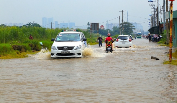 17 Lưu ý cần nắm rõ khi lái xe trong mùa mưa bão