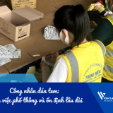 Công nhân dán tem trong nhà máy: Công việc phổ thông và ổn định lâu dài