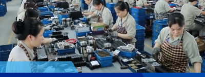 Một ngày làm việc của công nhân trong khu công nghiệp Một ngày làm việc của công nhân trong khu công nghiệp